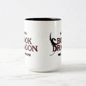 Ich bin ein Buch-Drache, nicht ein Wurm Zweifarbige Tasse (Mittel)