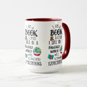 Ich bin ein Buch in einer Fantasiewelt Tasse (VorderseiteRechts)