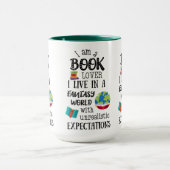 Ich bin ein Buch in einer Fantasiewelt Tasse (Zentrum)