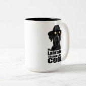 Ich bin ein Cooles schwarzes Labor Zweifarbige Tasse (VorderseiteRechts)