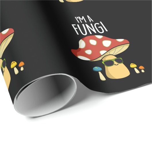 Ich bin ein Fungi Funny Mushroom Pun Dark BG Geschenkpapier (Rolleneckpunkt)