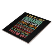 Ich bin ein glückliches Geschenk für Ehefrau-Liebh Fliese (Seite)