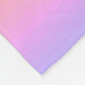 Ich bin ein Gymnastikmädchen mit Leotard auf Lila  Fleecedecke (Ecke)