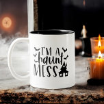 Ich bin ein Haunt Mess Funny Womens Halloween Zweifarbige Tasse<br><div class="desc">Feiern Sie Halloween mit einem Lachen mit unserer "I m a Haunt Mess" Funny Women's Halloween Two-Tone Coffee Tasse! Diese spielerische Tasse zeichnet sich durch ein elegantes Schwarz-Weiß-Design mit dem humorvollen Satz in stylischer Typografie aus, der perfekt dazu beiträgt, Ihrer Morgenroutine ein wenig spaßigen Spaß hinzuzufügen. Aus langlebiger Keramik hergestellt,...</div>
