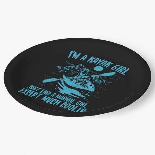 Ich bin ein Kayak-Mädchen Pappteller (Schrägansicht)