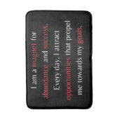 Ich bin ein Magnet für Überfluss und Erfolg Badematte (Vorderseite Vertikal)