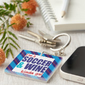 Ich bin ein Soccer & Wine Kinda Gal Keyring Schlüsselanhänger (Vorderseite rechts)