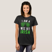 Ich bin ein Wee Bit Irish Glasses Kleeblatt St Pat T-Shirt (Vorne ganz)