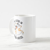 Ich bin ein Werk in einem Funny Cat Pun Kaffeetasse (Vorderseite Links)