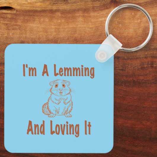 Ich bin ein Zittern und liebe es, Text in Braun Ze Schlüsselanhänger (Rückseite)