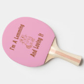 Ich bin ein Zittern und liebe es, Text in Braun Ze Tischtennis Schläger (Seitenansicht)
