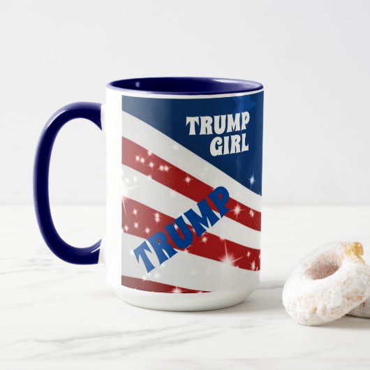 Ich bin eine amerikanische Trump-Girl-Flagge Tasse (Mit Donut)