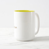 Ich bin eine Champion-Frau in der Tasse des Gelben (VorderseiteRechts)