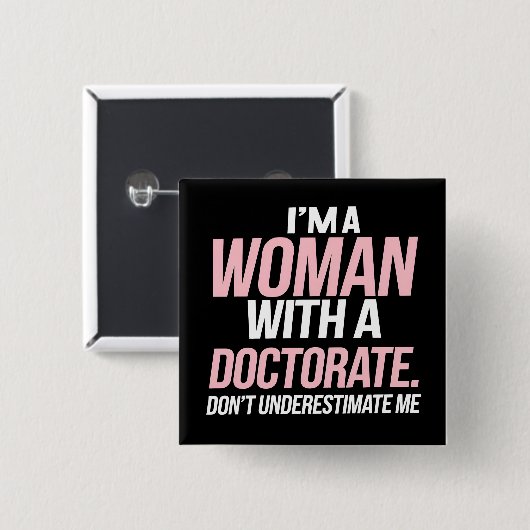 Ich bin eine Frau mit einem Doktoratsarzt, der ein Button (Vorne & Hinten)