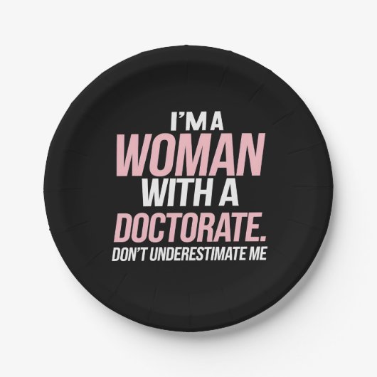 Ich bin eine Frau mit einem Doktoratsarzt, der ein Pappteller (Vorderseite)