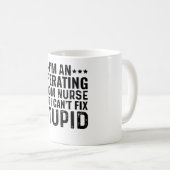 Ich bin eine Krankenschwester im Operationssaal, a Kaffeetasse (VorderseiteRechts)