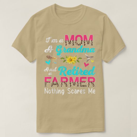 Ich bin eine Mama Oma und ein ermüdeter Bauer Leop T-Shirt (Design vorne)