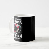 Ich bin eine Mutter, Oma und Veteran, nichts übert Kaffeetasse (Vorderseite Links)