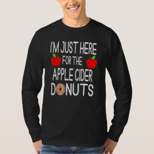 Ich bin gerade hier für die Apfelwein-Donuts Apple T-Shirt