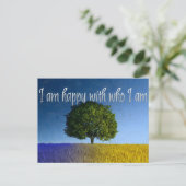 "Ich bin glücklich mit wem ich bin" Motivation Aff Postkarte (Stehend Vorderseite)