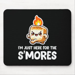Ich bin hier für das Camping Smores Roasting Smore Mousepad