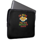 Ich bin hier für den Deviled Eggs Erntedank Classi Laptopschutzhülle (Vorne Rechts)