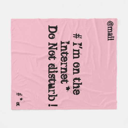 Ich bin im Internet. Stören Sie nicht! Fleecedecke (Vorderseite (Horizontal))