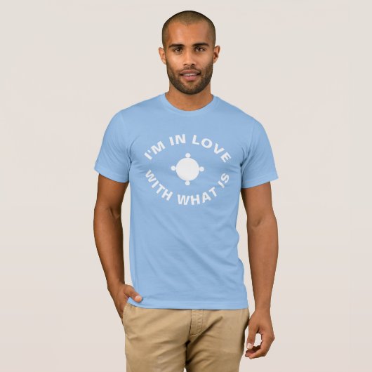 ICH BIN IN LIEBE MIT DEM, WAS STÄNDIG IST T-Shirt (Vorne ganz)