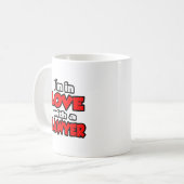Ich bin in Liebe mit einem Anwalt Kaffeetasse (Vorderseite Links)