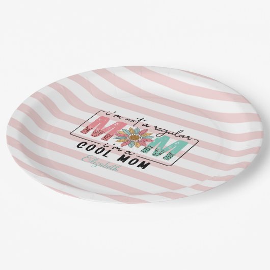Ich bin keine normale Mama Pink Stripes Pappteller (Schrägansicht)