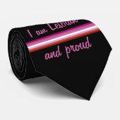 Ich bin leasbisch und stolz | Lesbische Flagge auf Krawatte (Gerollt)