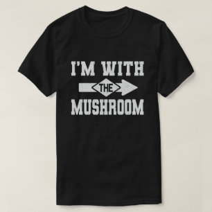 Ich bin mit dem Mushroom-Gemälde-Halloween T-Shirt