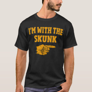 Ich bin mit dem Skunk Funny Couple Halloween-Kost T-Shirt
