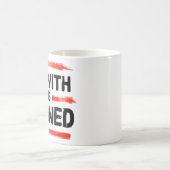Ich bin mit den verbotenen Büchern Kaffeetasse (Mittel)