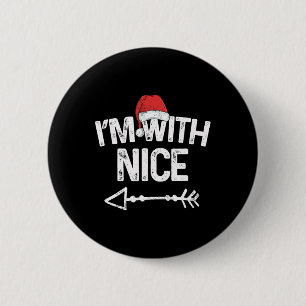 Ich bin mit einem hübschen, sich passenden Weihnac Button