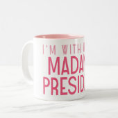 ICH BIN MIT IHR... ZWEIFARBIGE TASSE (Vorderseite Links)