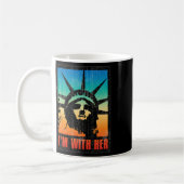 Ich bin mit ihrer Freiheitsstatue Vintage Poster Kaffeetasse (Links)