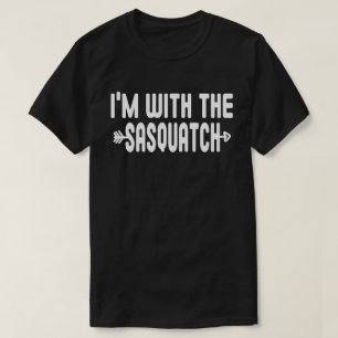 Ich bin mit SasquachLustiges passendes Halloween-K T-Shirt