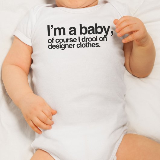 Ich bin natürlich ein Baby, das ich an Designer-Kl Baby Strampler