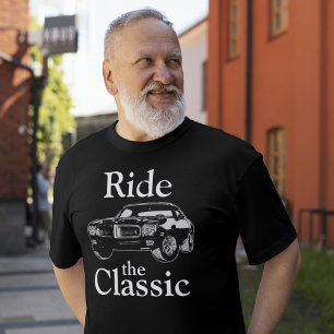 Ich bin nicht alt, fahre das klassische Auto zum V T-Shirt