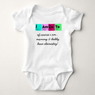 Ich bin Niedlich (Mama & Papa haben Chemie!) Baby Strampler