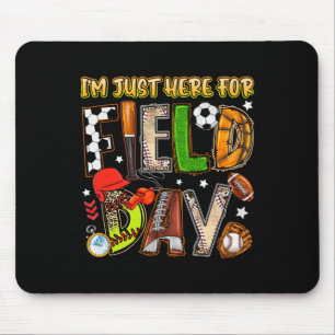Ich bin nur hier für Field Day 2025 Fußball Byseby Mousepad