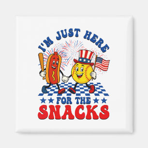 Ich bin nur wegen der Snacks hier Softll Hotdog 4. Magnet