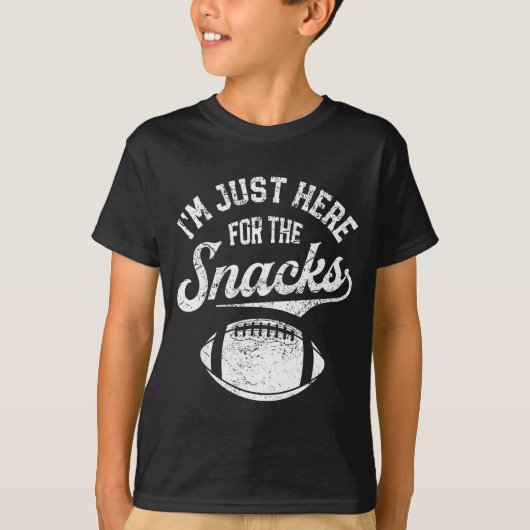 Ich bin nur wegen der Snacks lustige Fantasy-Fußba T-Shirt (Vorderseite)