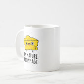 Ich bin reif für meinen alten, lustigen Käse-Pub Kaffeetasse (Vorderseite Links)
