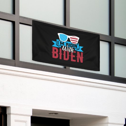 Ich bin Ridin mit Biden Banner (Äußeres Gebäude)