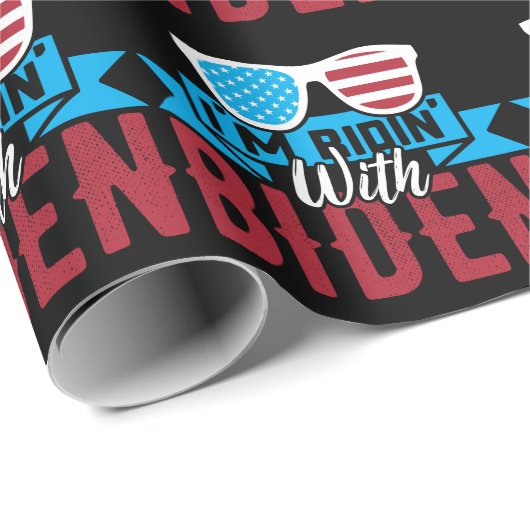 Ich bin Ridin mit Biden Geschenkpapier (Rolleneckpunkt)