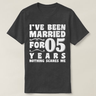 Ich bin seit 05 Jahren verheiratet Hochzeitstag T-Shirt