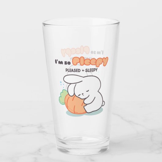 Ich bin so froh: Bunny Hugging Carrot Pillow Glas (Vorderseite)