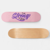 Ich bin stark in Jesus Schwarz und Lila Skateboard (Horizontal)